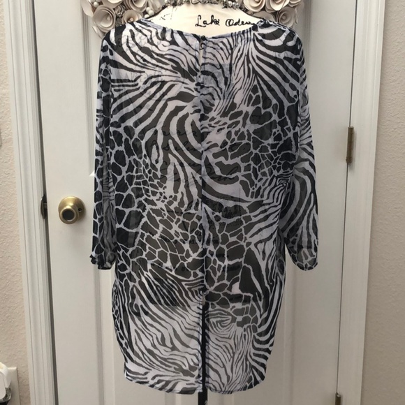DONATED!!! Chico’s black/grey sheer kimono sleeve - Picture 4 of 6